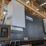 CNC NC aŭtomata elektra hidraŭlika horizontala busbarila ŝtalo folia metalo tranĉanta kaj fleksanta premas bremsa maŝina prezo por vendo